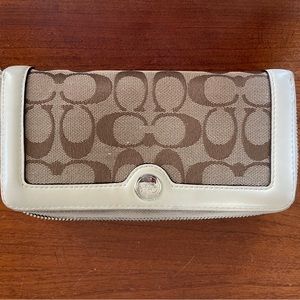 Coach wallet